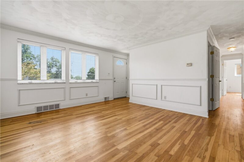 787 Lindsay Road — photo 4