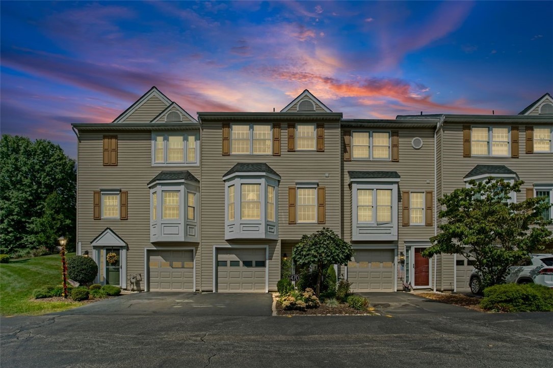 470 Cherryhill Dr — photo 1