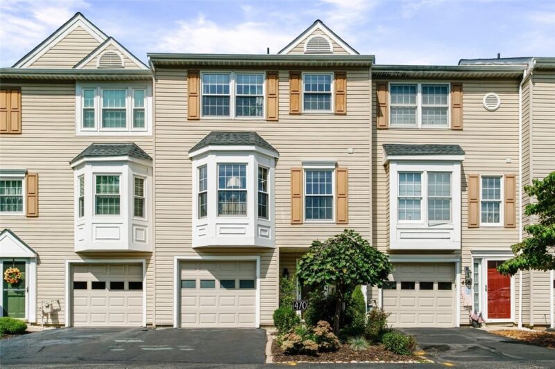 470 Cherryhill Dr — photo 2