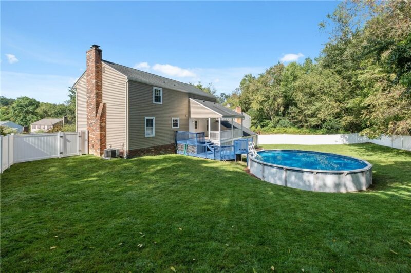 224 Lakeside Dr — photo 2