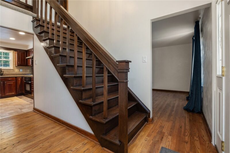 224 Lakeside Dr — photo 5
