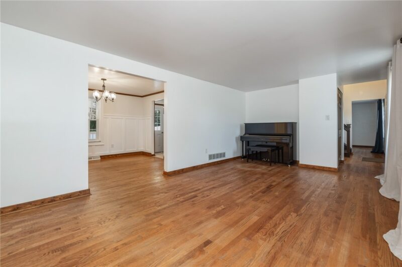 224 Lakeside Dr — photo 7
