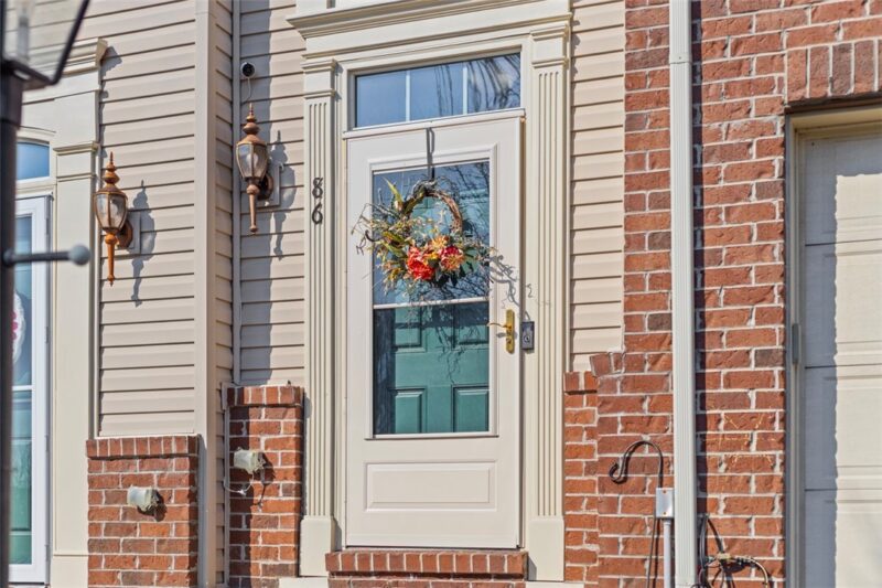 86 Kensington Drive — photo 2