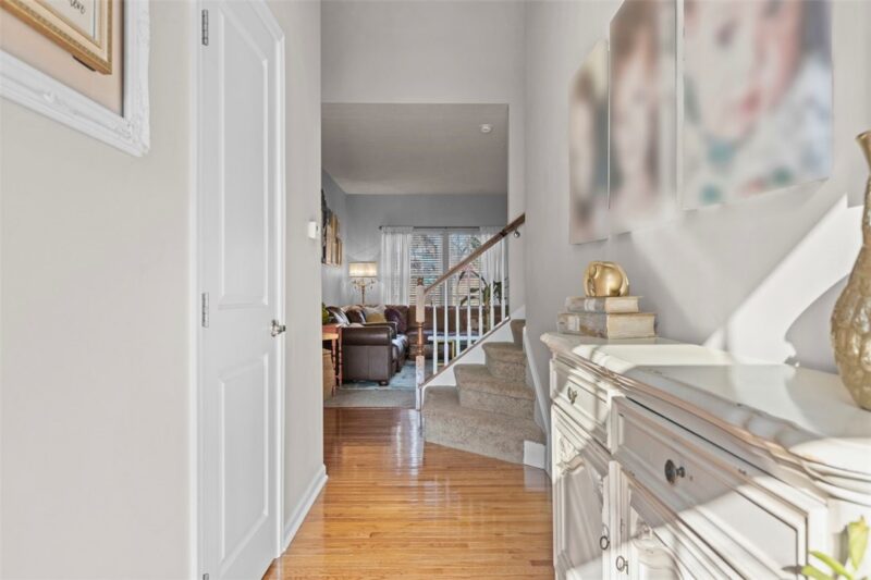 86 Kensington Drive — photo 4