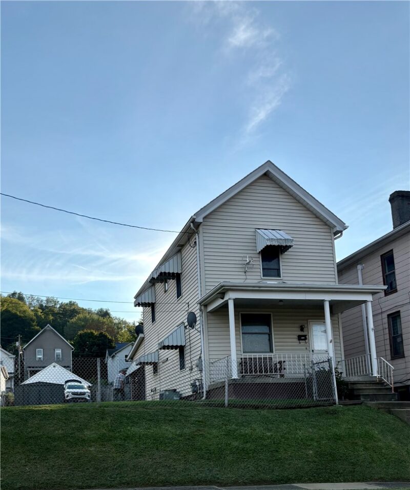 1107 Crest Ave — photo 2