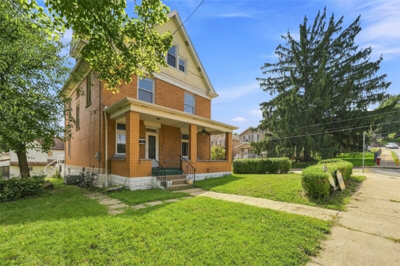 721 Maple St — photo 3