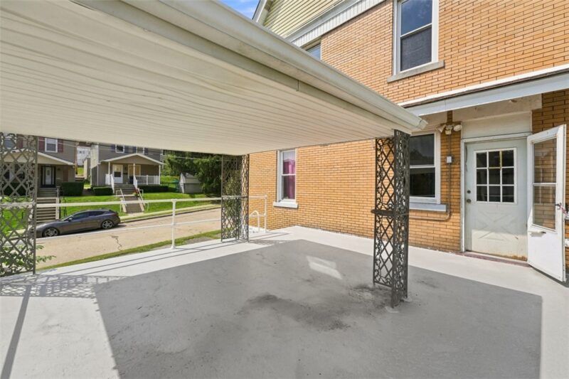 721 Maple St — photo 4