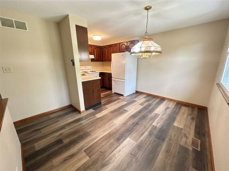 1056 Cranston Dr — photo 5