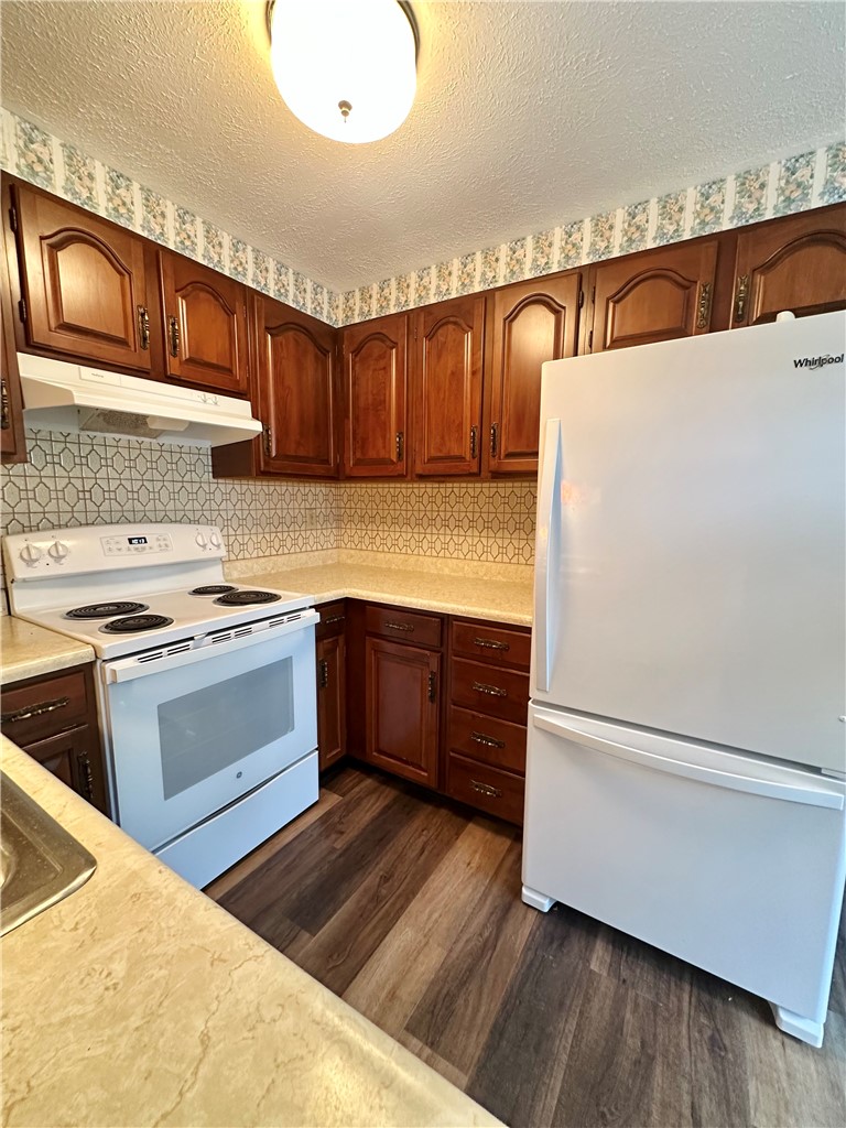 1056 Cranston Dr — photo 7
