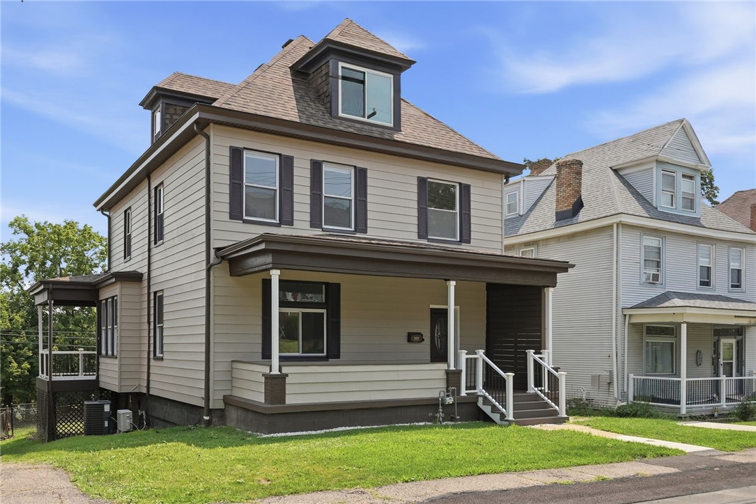 369 Stanford Ave — photo 1