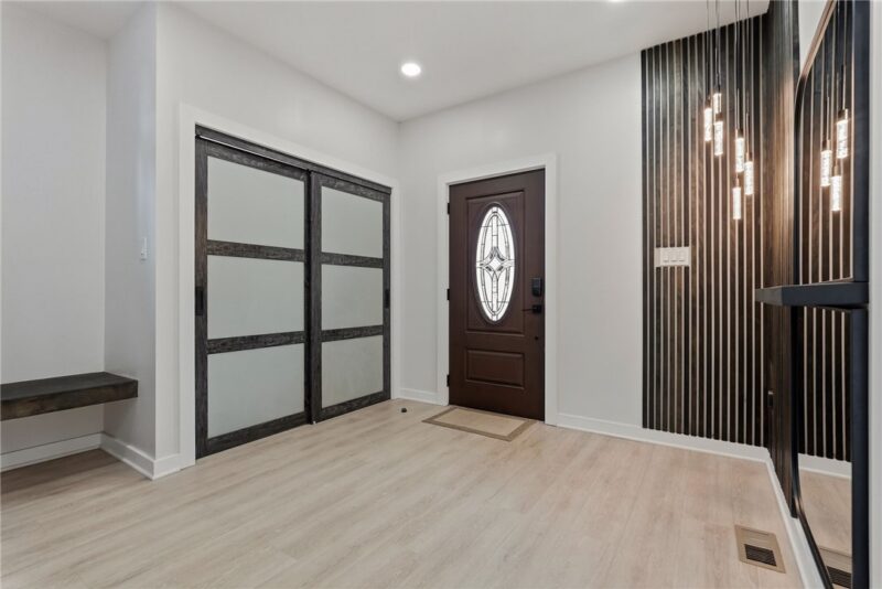 369 Stanford Ave — photo 3