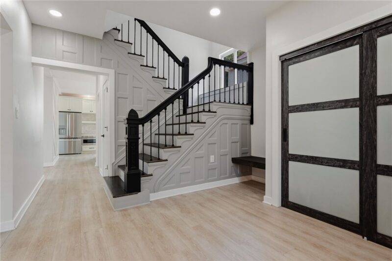 369 Stanford Ave — photo 4