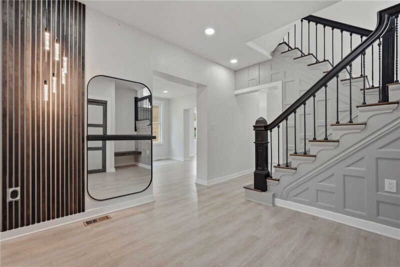 369 Stanford Ave — photo 5