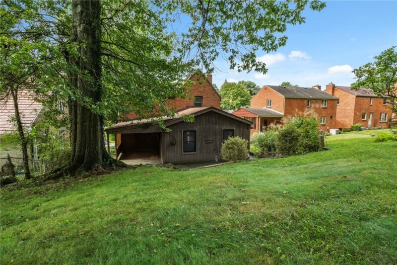 475 Salem Dr — photo 3