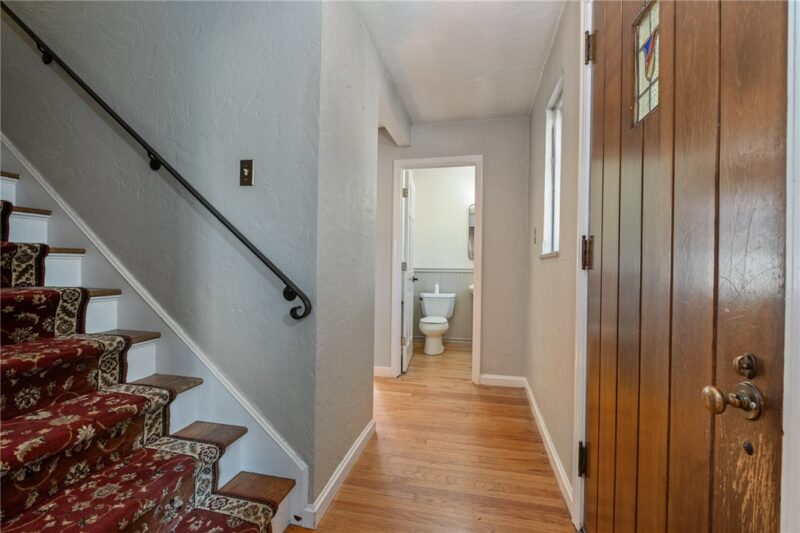 475 Salem Dr — photo 5