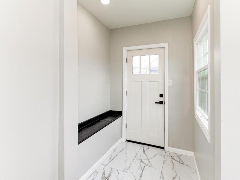 863 Walnut St — photo 2