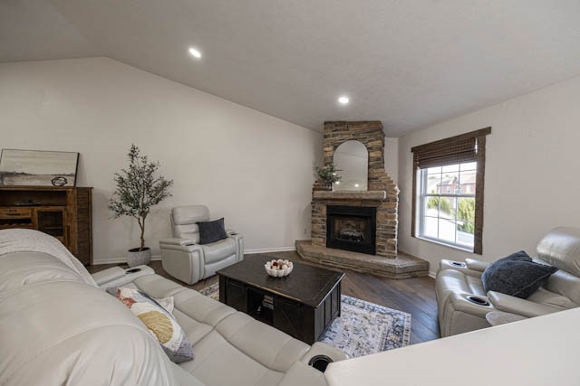 1360 Lucia Dr — photo 6