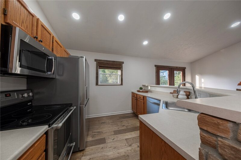 1360 Lucia Dr — photo 8