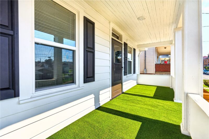 423 Franklin Ave — photo 2