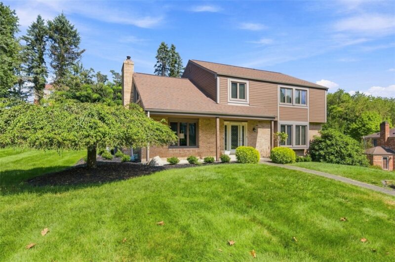 6103 Berkshire Ct — photo 2
