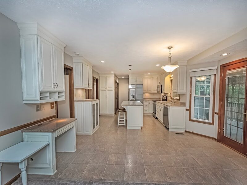 118 Bluestone DRIVE — photo 4