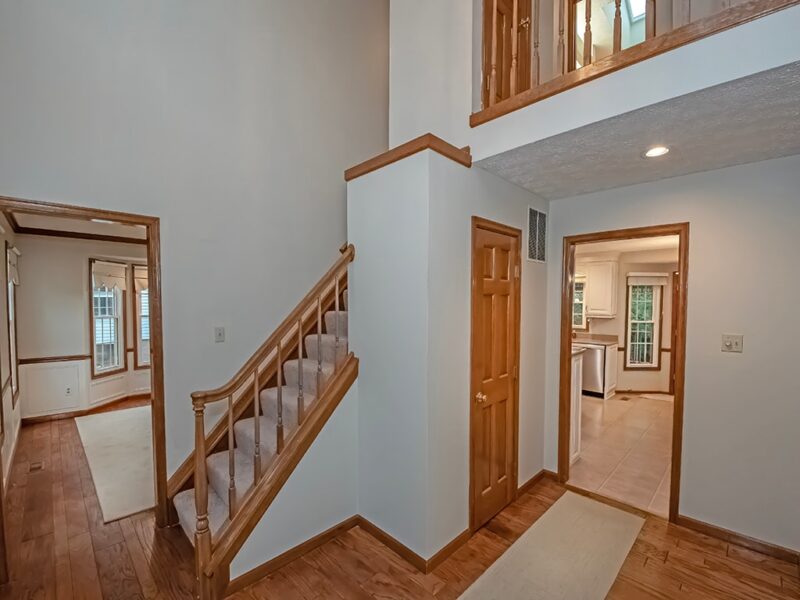 118 Bluestone DRIVE — photo 8