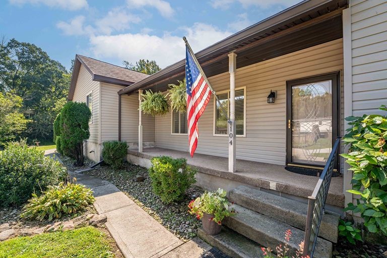 104 Dunkard Avenue — photo 2