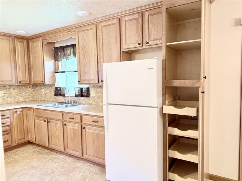 96 Caldwell Ave — photo 5
