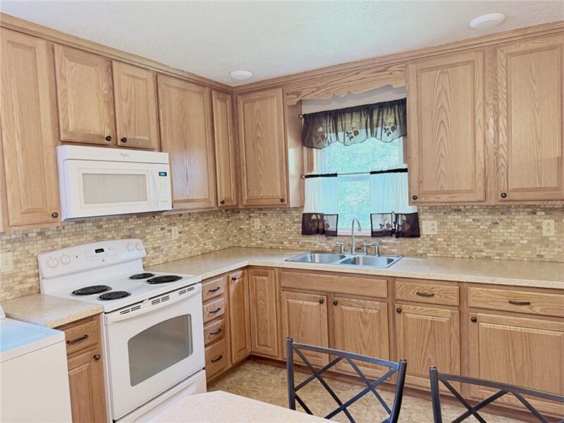 96 Caldwell Ave — photo 7