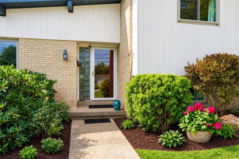 1320 Knollwood Dr — photo 2