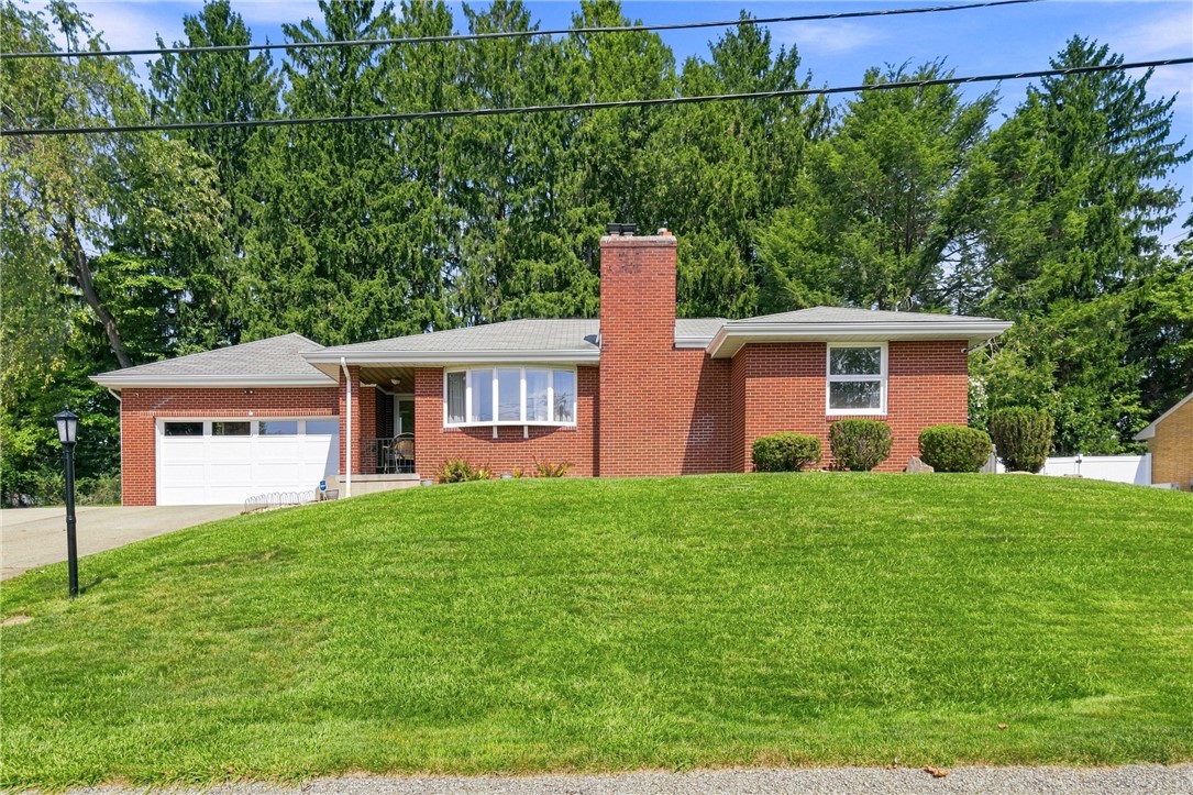 294 Hillcrest Cir — photo 1