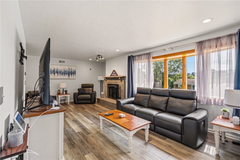 294 Hillcrest Cir — photo 4