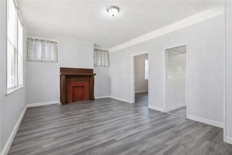 16 Marie Ave — photo 3