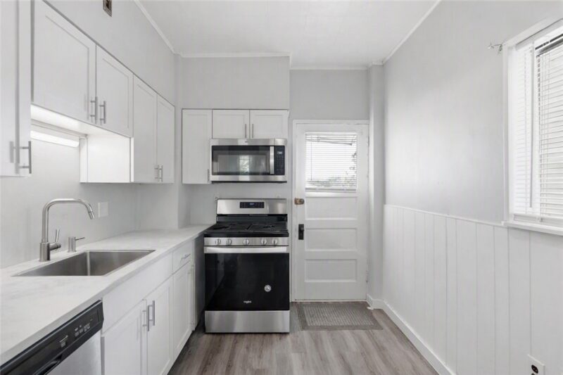 16 Marie Ave — photo 7