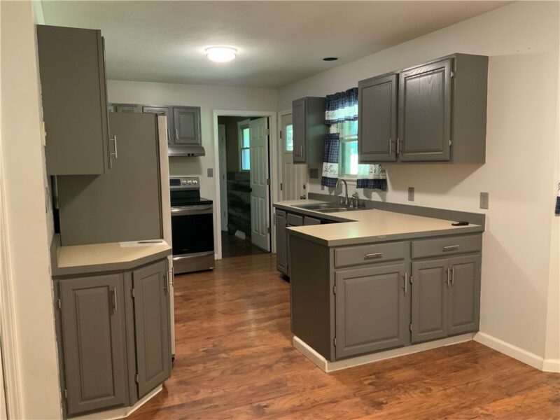 140 Spruce Rd — photo 2