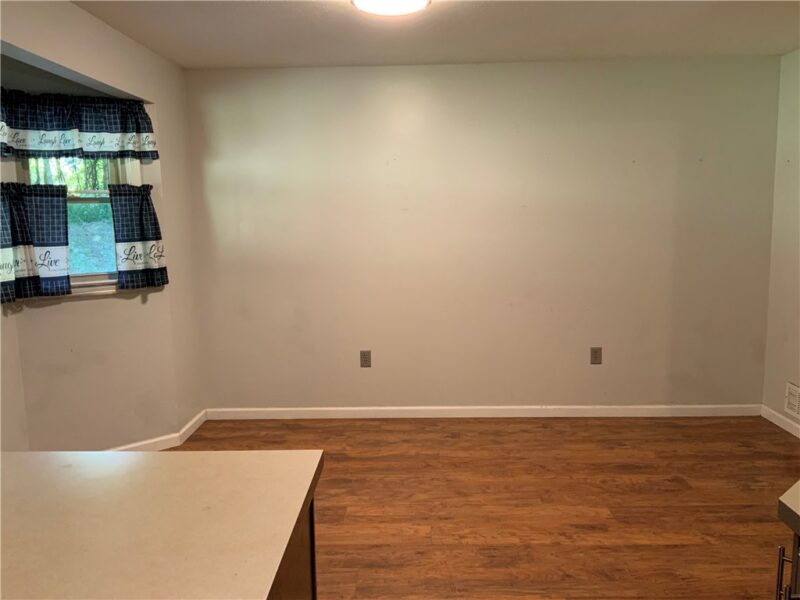 140 Spruce Rd — photo 5
