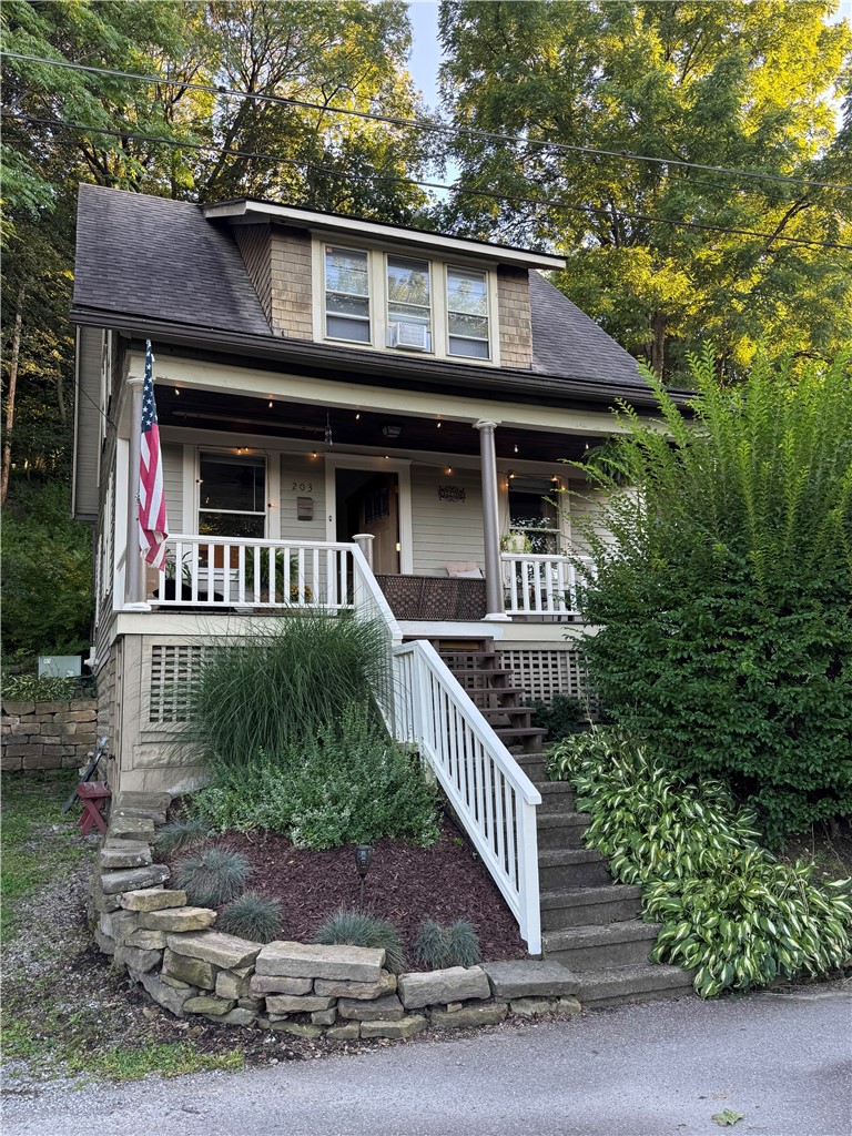 203 East 5th Aly — photo 1