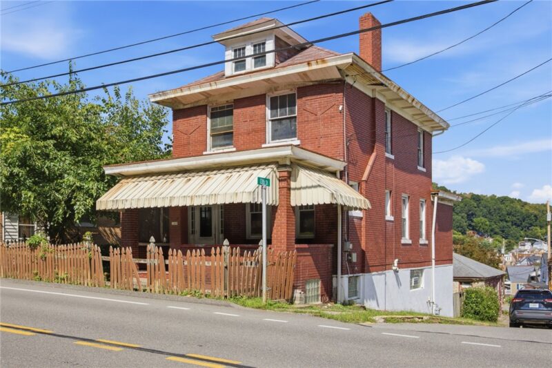 1300 Pine Hollow Rd — photo 2