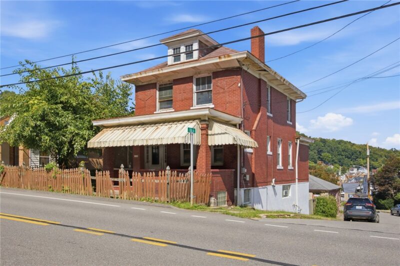1300 Pine Hollow Rd — photo 3