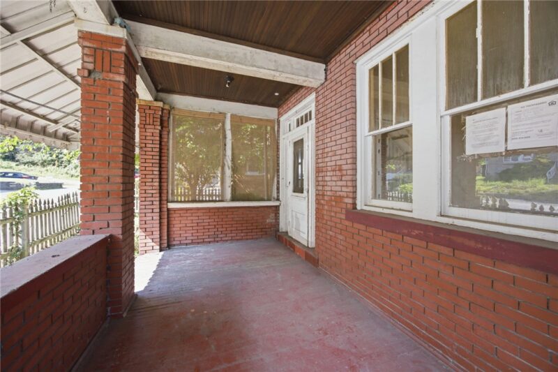 1300 Pine Hollow Rd — photo 4