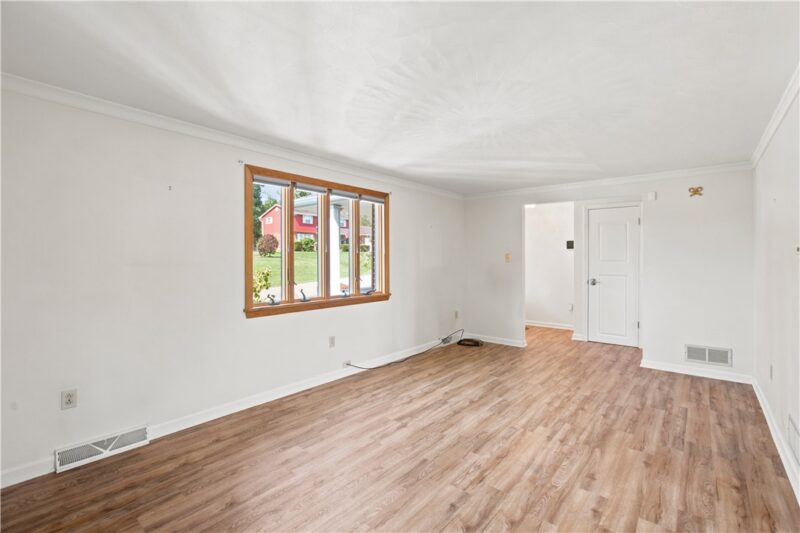 408 Middlesex Road — photo 5