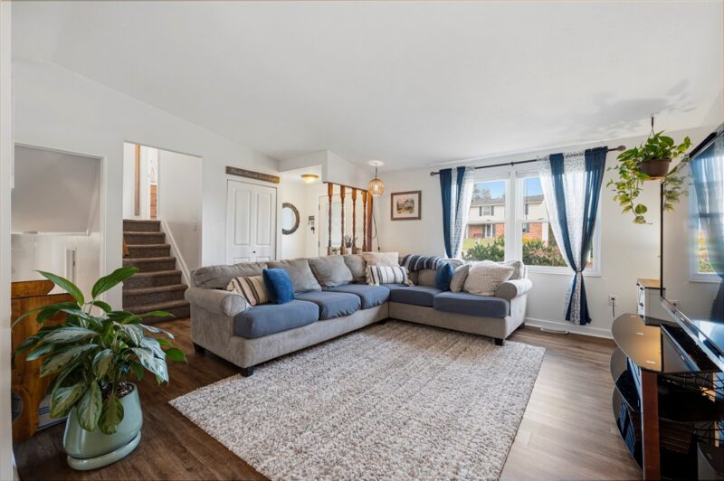 217 Scottsdale Dr — photo 4