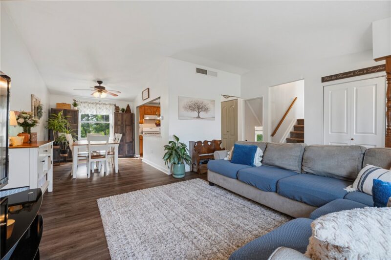 217 Scottsdale Dr — photo 5