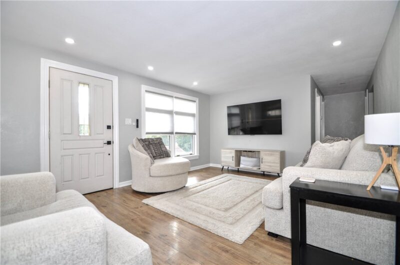 245 Revo Road — photo 8