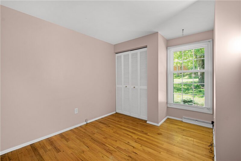 1282 Old Meadow Rd — photo 6