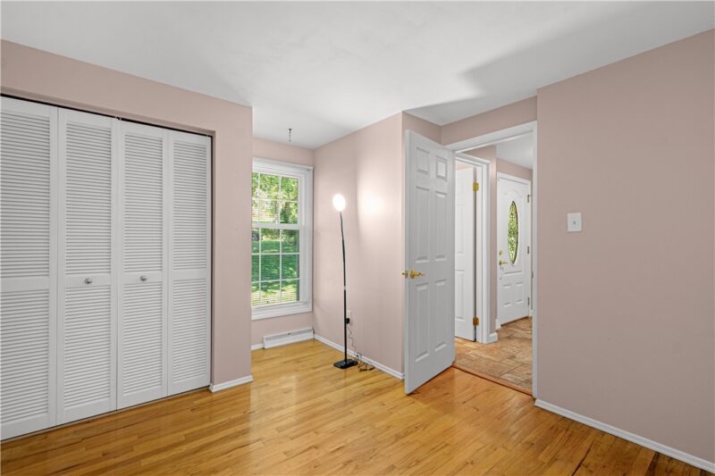 1282 Old Meadow Rd — photo 7