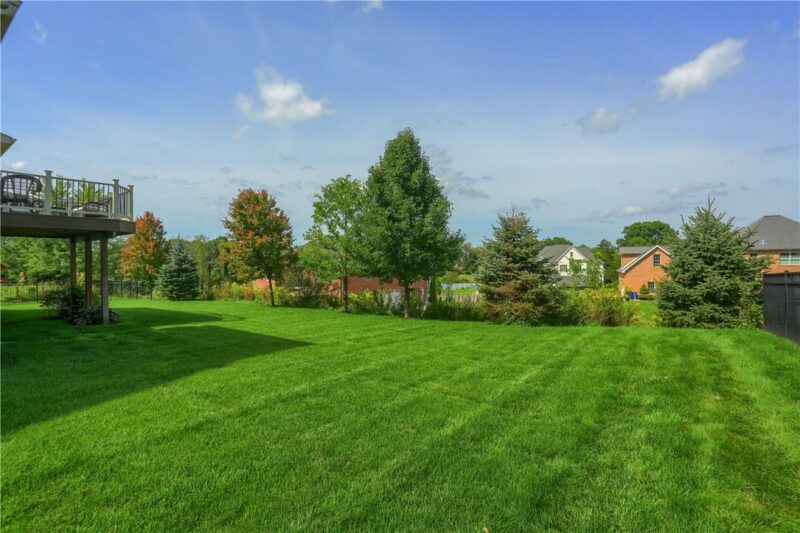 353 Park Edge Drive — photo 3