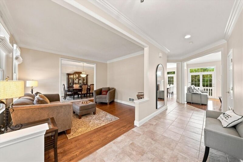 2517 Matterhorn Dr — photo 4