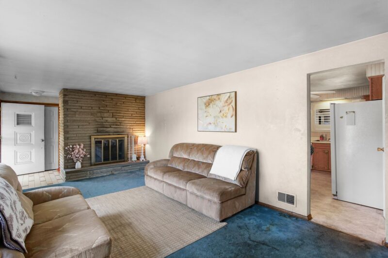 211 Halsey DRIVE — photo 4