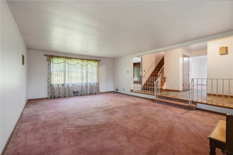 480 Roosevelt Road — photo 5